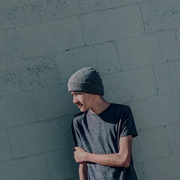 Meet your Posher, Joshua - Picture 1 of 1